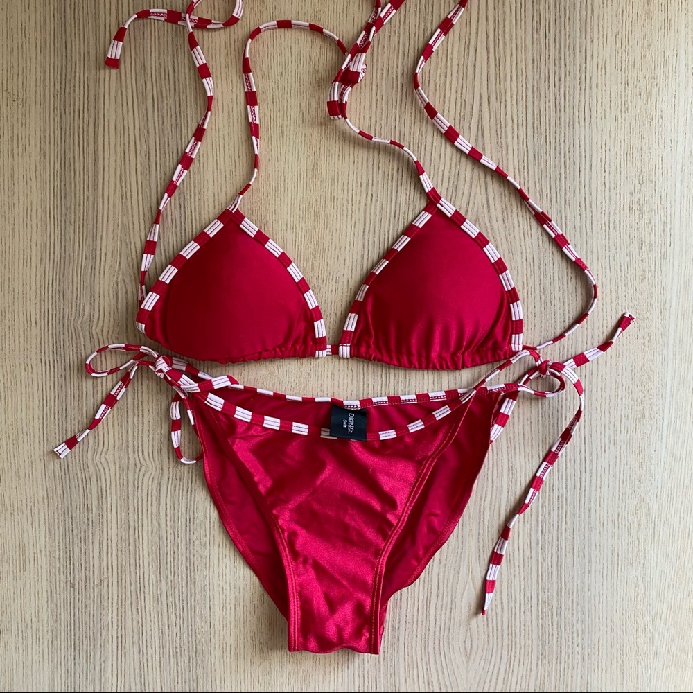 Red bikini set